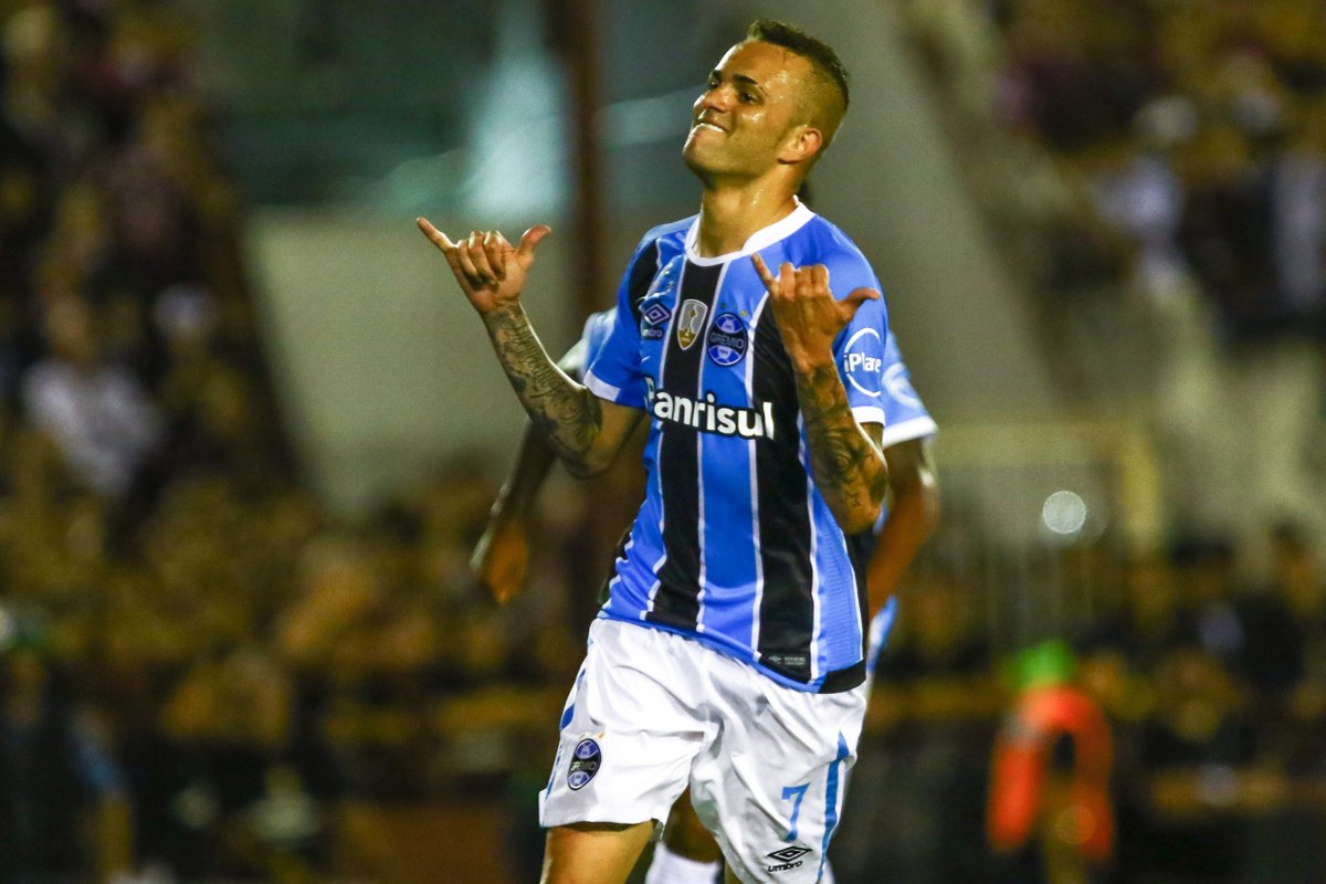Mục tiêu của Real, M.U rực sáng giúp Gremio vô địch Nam Mỹ