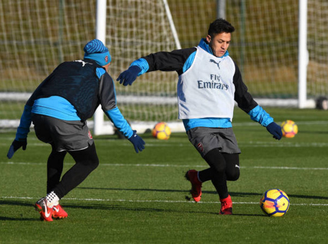 Ảnh bài viết Mất Lacazette, Wenger liên tục 'nhồi bài' cho Sanchez