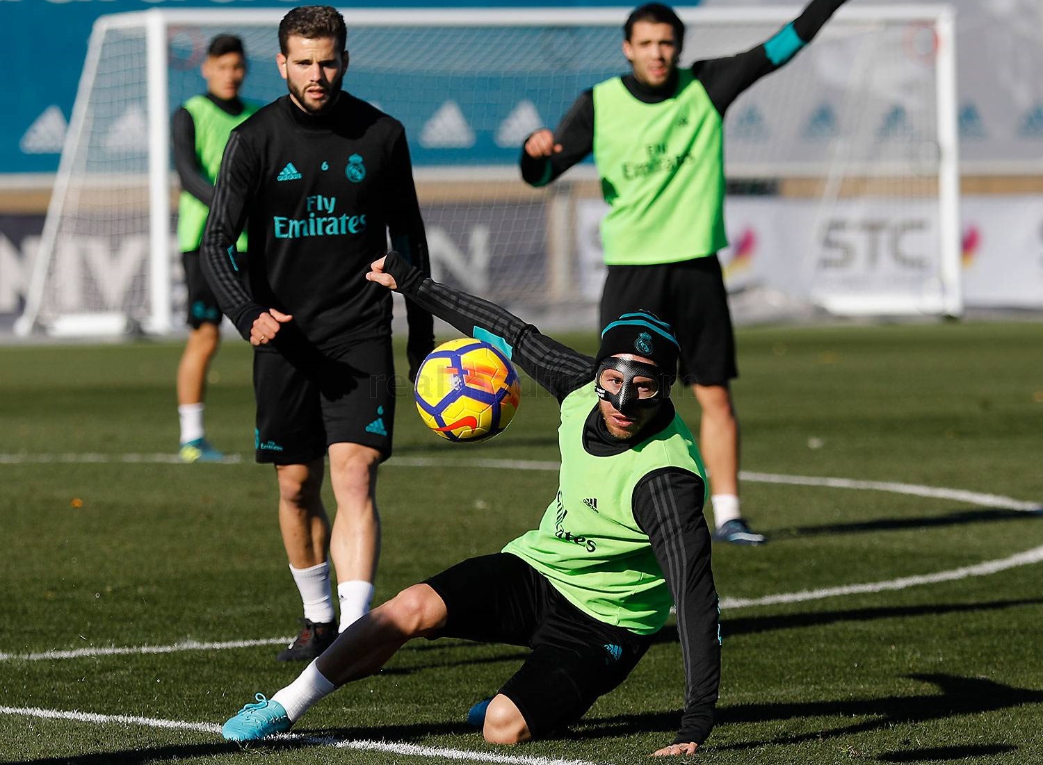 Ảnh bài viết Ramos ngầu như chiến binh trong buổi tập của Real Madrid