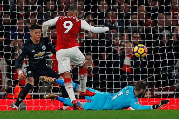 Ảnh bài viết De Gea "hóa thánh", cứu bàn thua không tưởng bằng lưng