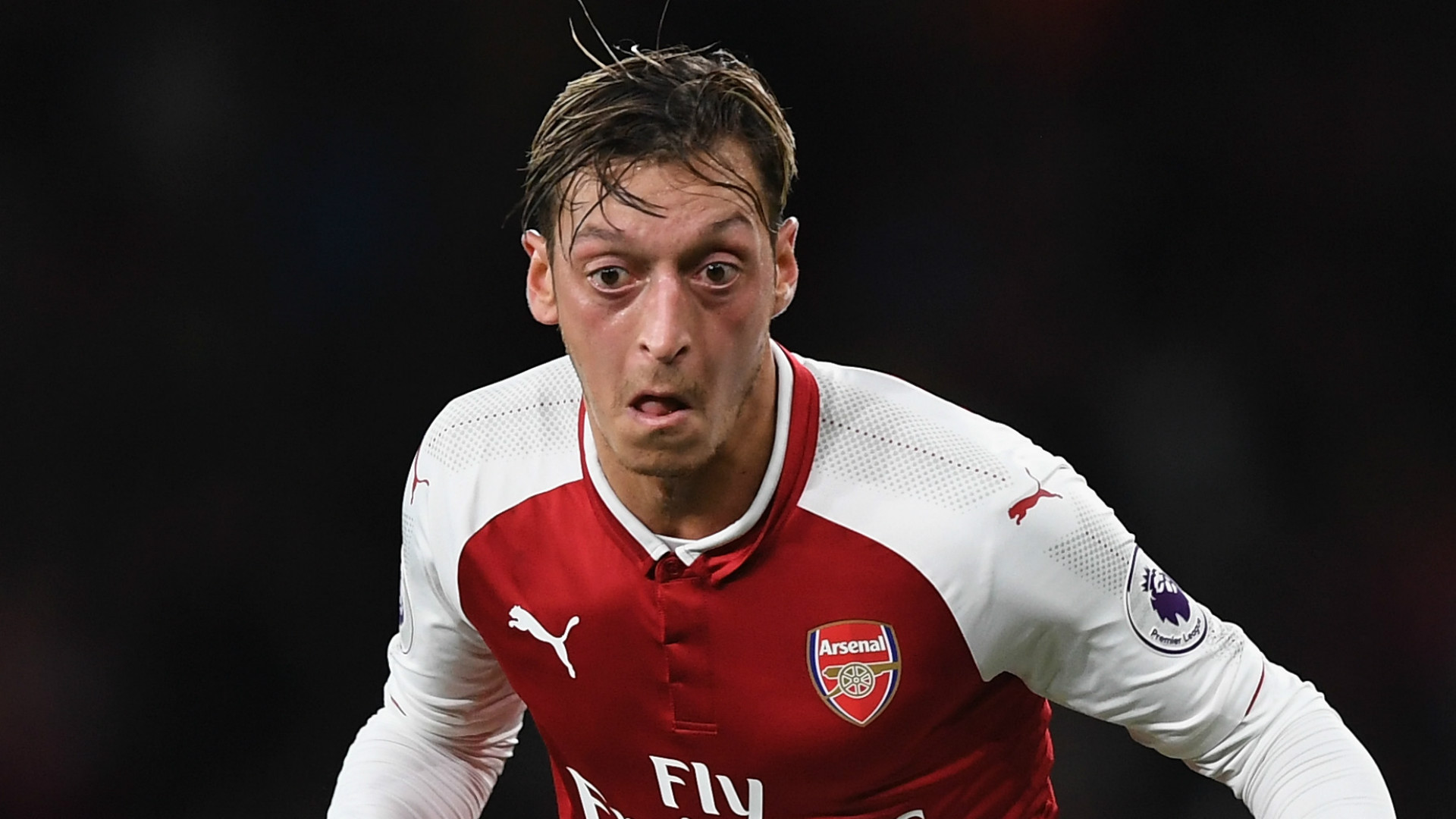 Ảnh bài viết Điểm tin tối 04/12: Mourinho nên mua Ozil; Real chốt giá khủng cho tiền đạo