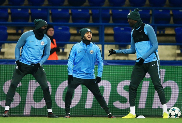 Ảnh bài viết Sớm có vé đi tiếp, sao Man City cười thả ga trên sân tập