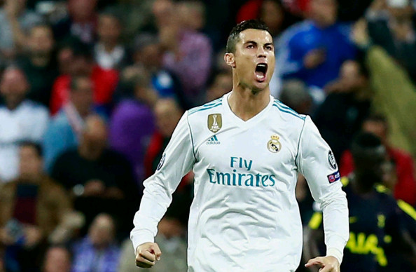 Ảnh bài viết Vừa giành bóng vàng, Ronaldo chốt ngay tương lai
