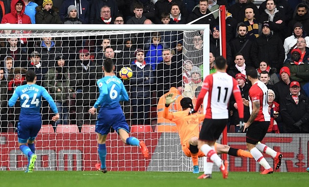 5 điểm nhấn Southampton 1-1 Arsenal: Chưa nóng người đã tự bắn chân