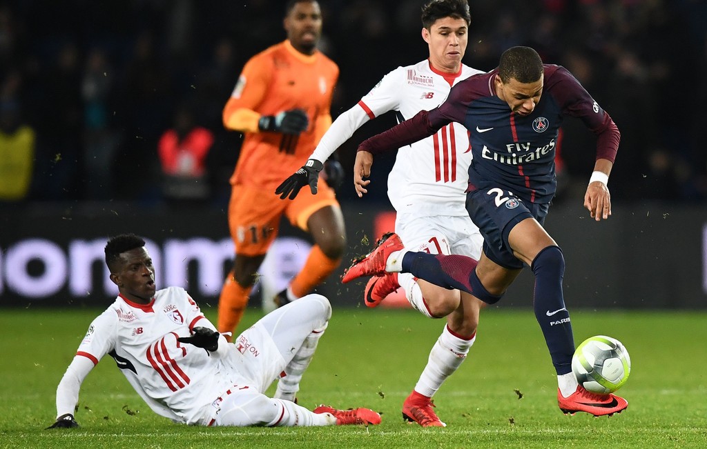 Kylian Mbappe bứt tốc như thần, giúp PSG đánh bại Lille