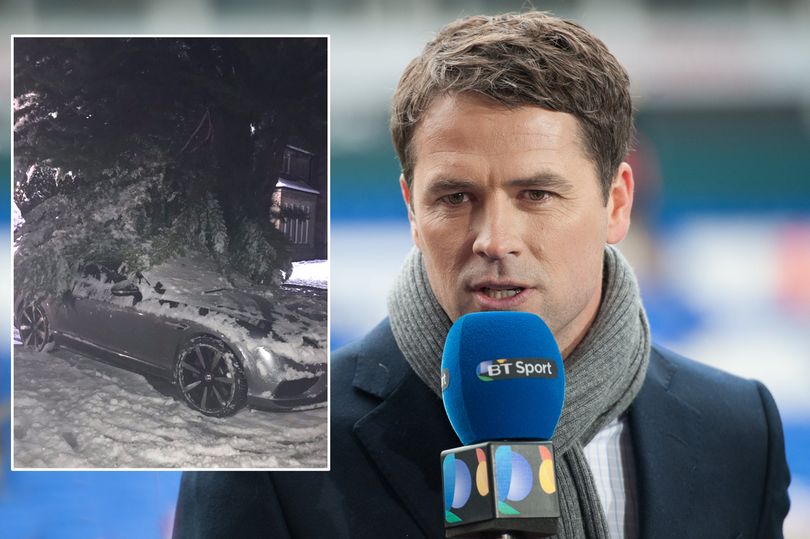 Michael Owen 'cạn lời' với xế hộp vùi trong tuyết