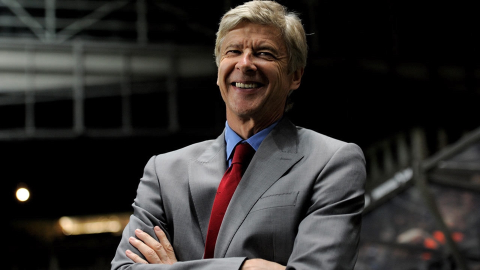 Wenger khuyên Man City ứng xử như võ sĩ sumo