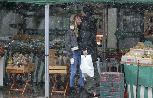 Ảnh bài viết Alvaro Morata đầy lãng mạn với cô vợ xinh đẹp giữa trời tuyết