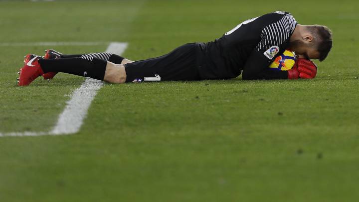 Ảnh bài viết Jan Oblak từ chối PSG, Atletico Madrid vui mừng