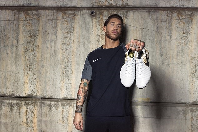 Ảnh bài viết Sergio Ramos khoe vũ khí mới trước CK FIFA Club World Cup