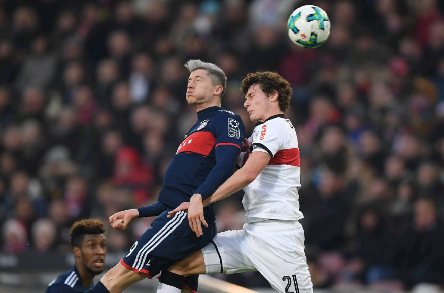 Thủ môn hoá "người nhện", Bayern suýt bị Stuttgart níu chân