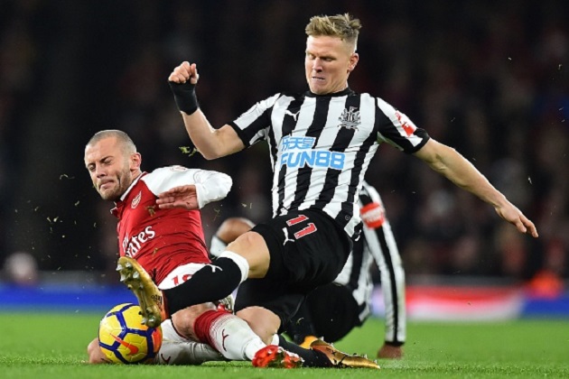Ảnh bài viết Chiến binh Jack Wilshere "cân" hết hàng tiền vệ Newcastle