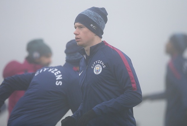 Ảnh bài viết Giữa sương mù dày đặc, Pep vẫn đưa quân ra "thao trường"