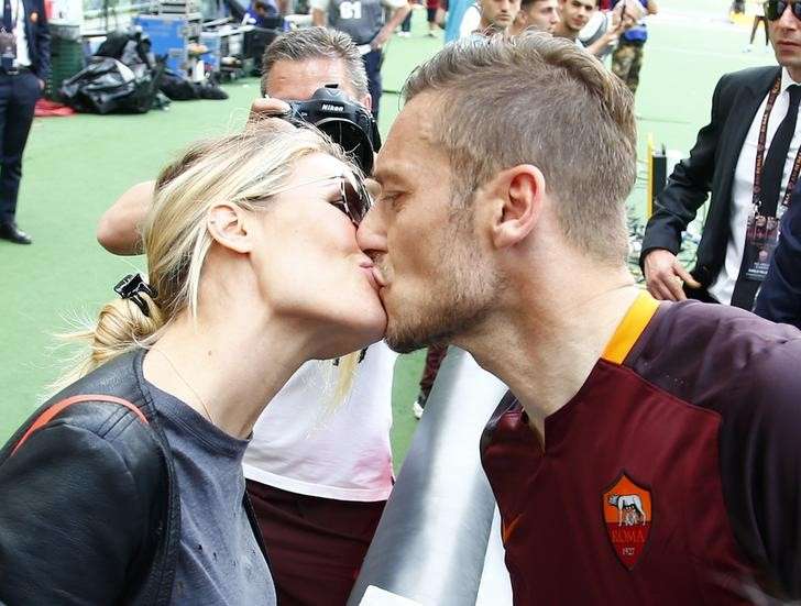 Mắng Spalletti tiểu nhân, vợ Totti chưa bao giờ thấy hối hận