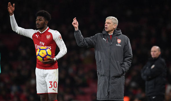 Arsenal sẽ chết trước Liverpool vì cánh chim lạ?