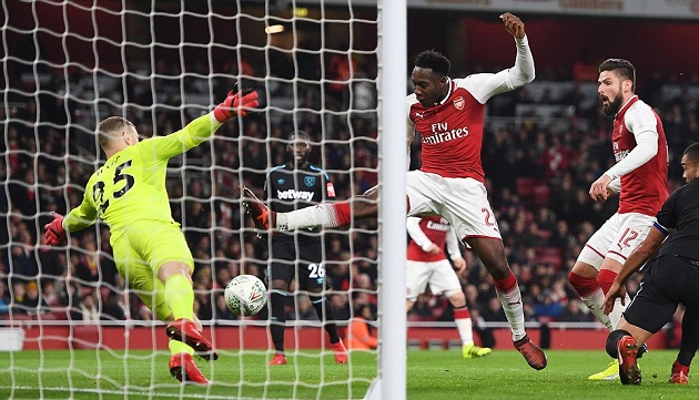 Welbeck tỏa sáng, Pháo thủ nhàn hạ đặt vé vào Bán kết Carabao Cup