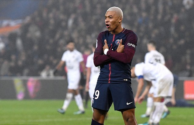 Ảnh bài viết Mbappe khoe tóc mới, rực sáng trước Caen mừng sinh nhật tuổi 19