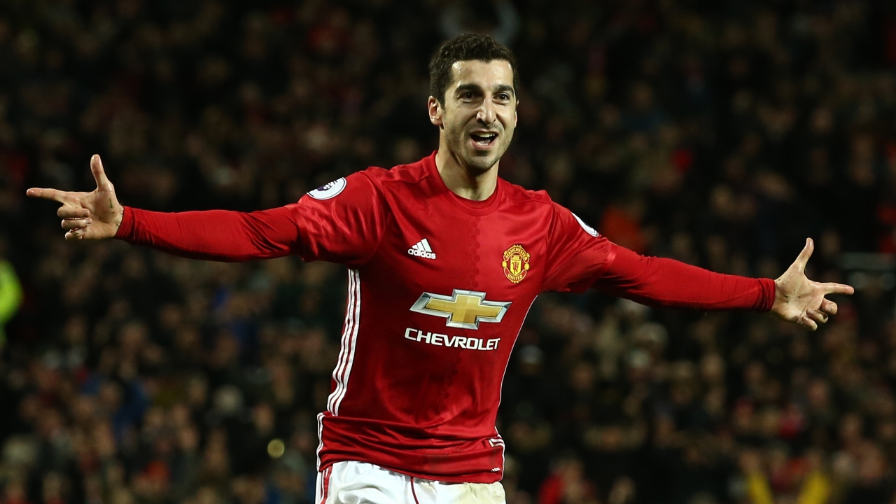 Ảnh bài viết Mkhitaryan muốn ở lại nước Anh để đối đầu Man Utd?