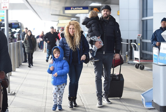 Ảnh bài viết Vợ chồng Pique hạnh phúc tới Mỹ du lịch