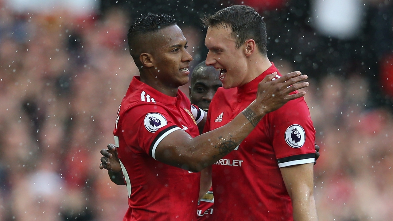 Lộ diện chủ nhân bàn thắng đẹp nhất năm 2017 của Man Utd