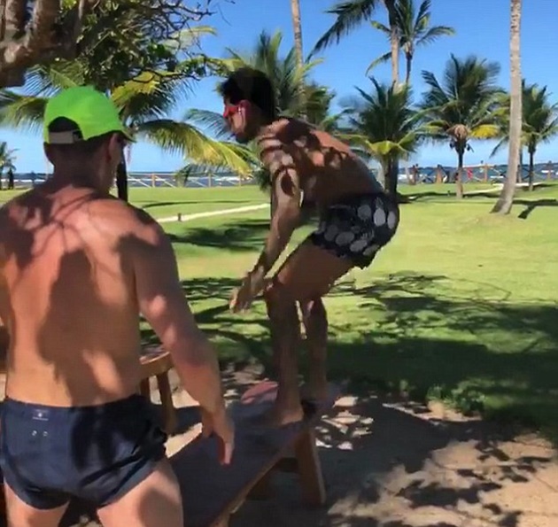 Ảnh bài viết Thiên hạ nghỉ Đông, Neymar vẫn miệt mài rèn thể lực