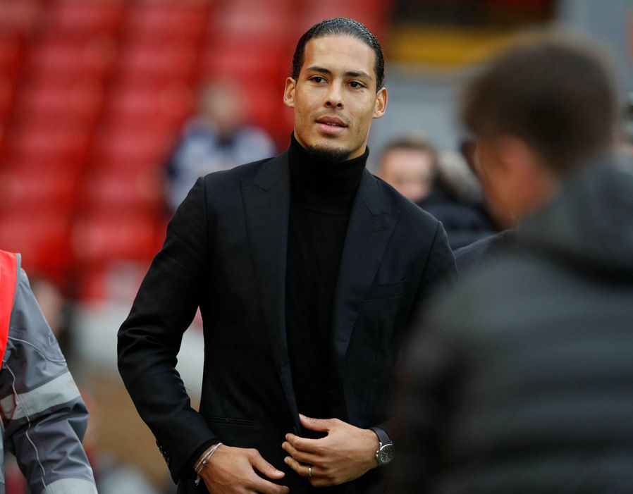 Ảnh bài viết Van Dijk hãnh diện xuất hiện ở Anfield chờ dự khán