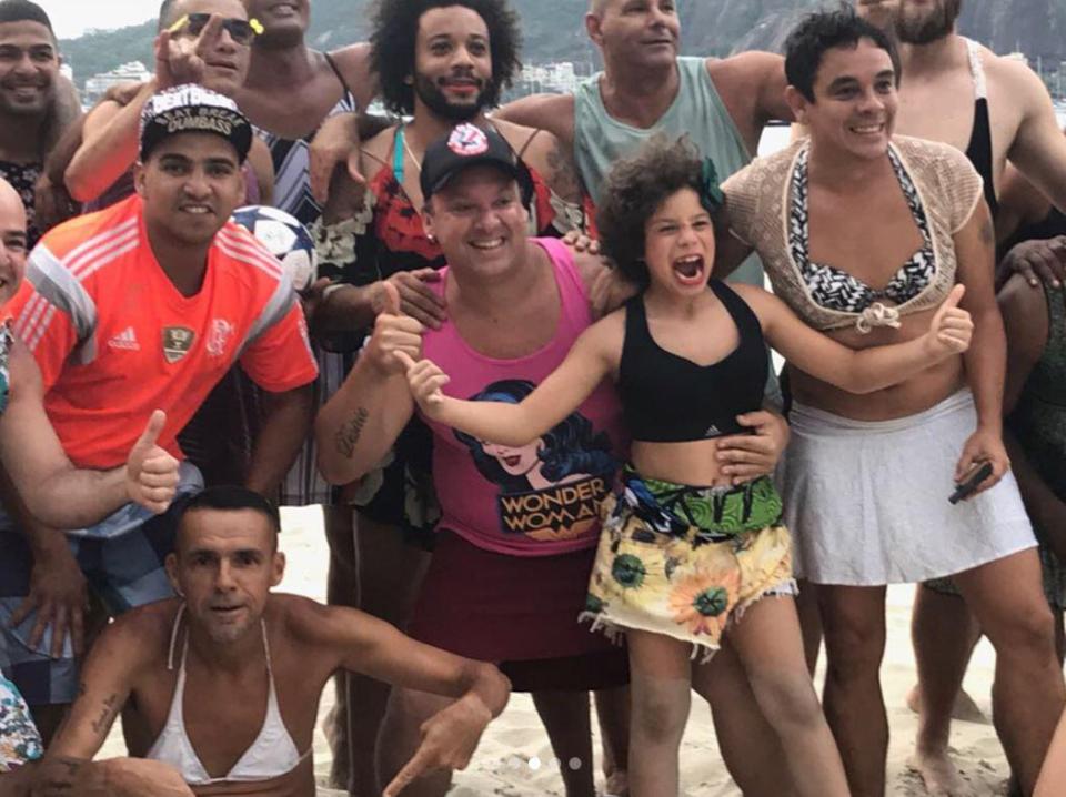 Ảnh bài viết Về lại quê nhà chưa lâu, Marcelo bỗng dưng trở thành phụ nữ