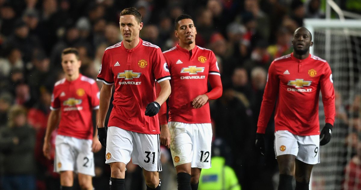 Tháng 12 đen tối ám hại Man Utd: Cả bầu trời của Mourinho sụp đổ