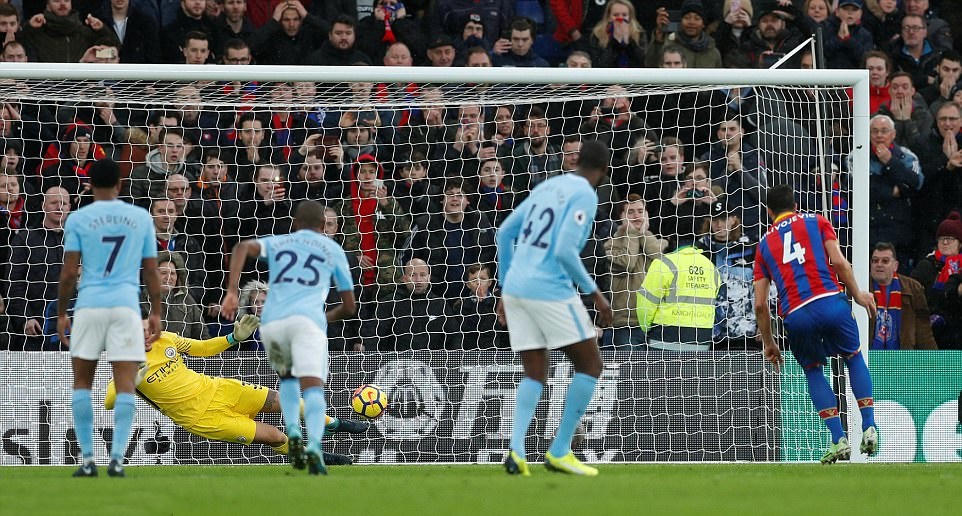 Ảnh bài viết Chấm điểm Man City: May mà có Ederson