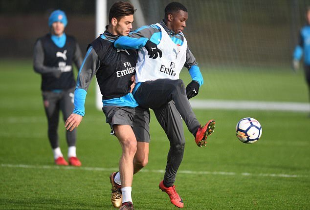 Ảnh bài viết Tân binh xuất hiện, Arsenal đá tập như đá thật