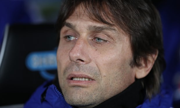 Conte phản pháo: "Mourinho là kẻ tiểu nhân"
