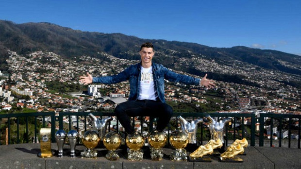 Real Madrid từ chối tăng lương cho Ronaldo và câu chuyện 'Cậu bé chăn cừu'