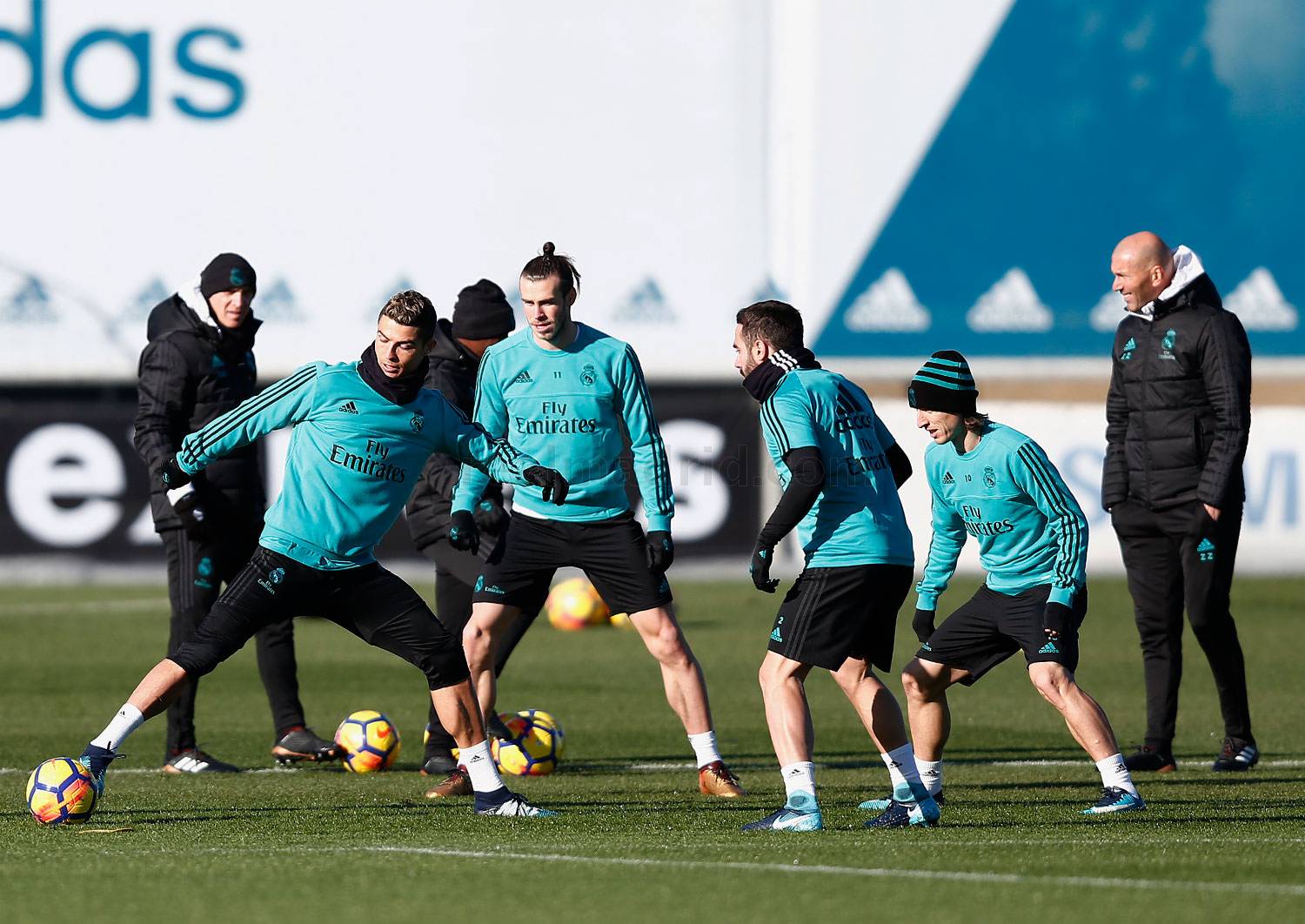 Ảnh bài viết Sợ Villarreal, Real Madrid lo lao đầu vào tập luyện