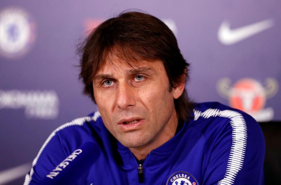 Conte thoát chết khi gặp tai nạn 'từ trên trời rơi xuống'