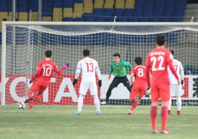 Ảnh bài viết Thành tích bắt phạt đền đáng nể của thủ môn Tiến Dũng