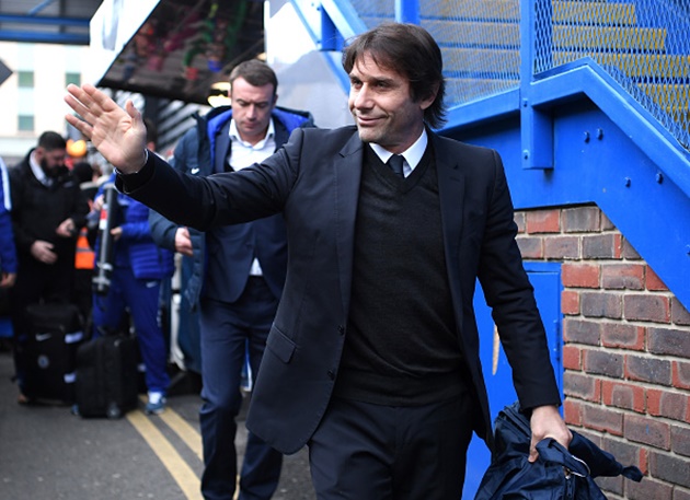 Ảnh bài viết Mặc tương lai bất ổn, Conte vẫn tươi rói trước giờ G