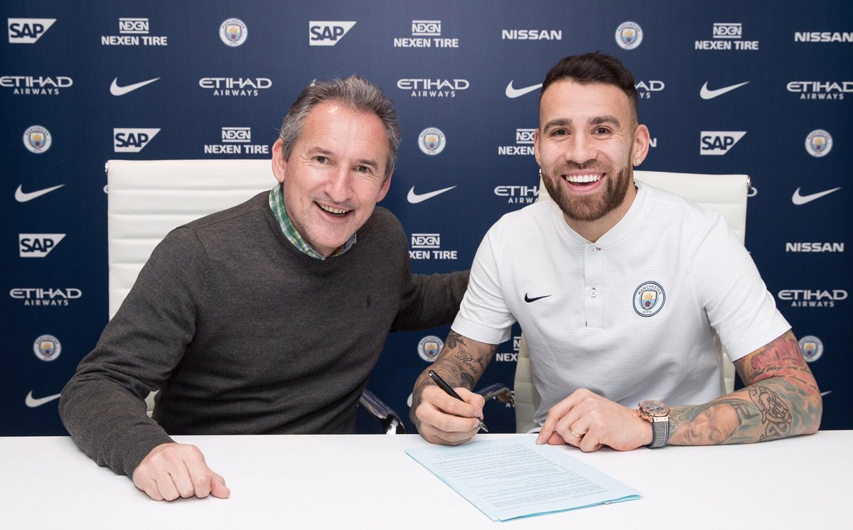 Ảnh bài viết Otamendi tươi rói trong gia hạn hợp đồng với Man City