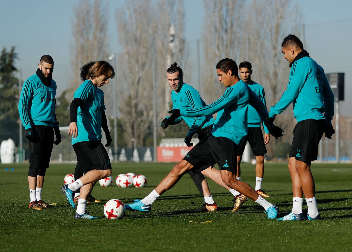 Ảnh bài viết Ronaldo, Benzema chỉnh thước ngắm, quyết lấy lại phong độ