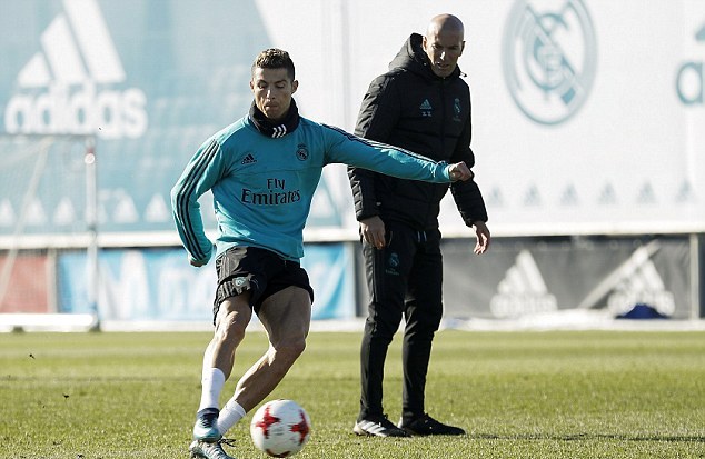 Ảnh bài viết Zidane nói gì trước tin đồn Ronaldo muốn rời Real Madrid?