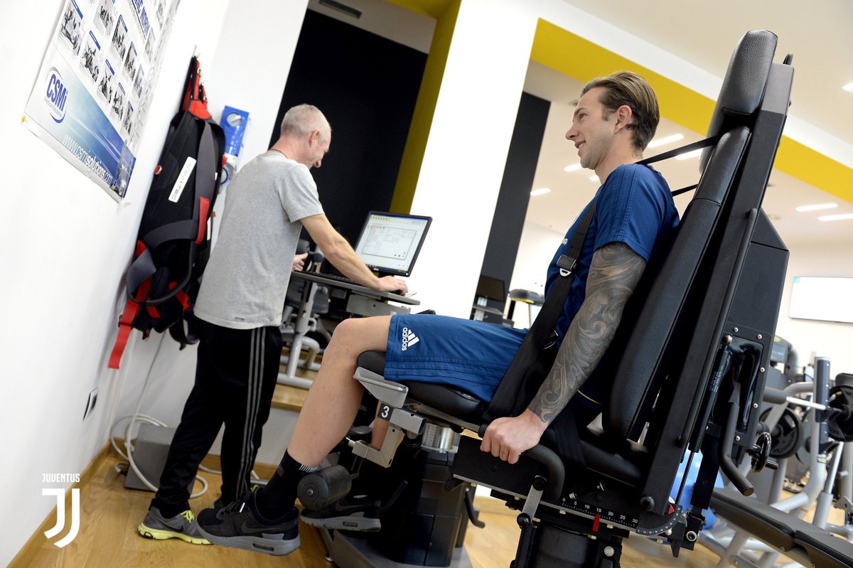 Ảnh bài viết Khám xét kỹ càng, Juve tự tin soán ngôi Napoli