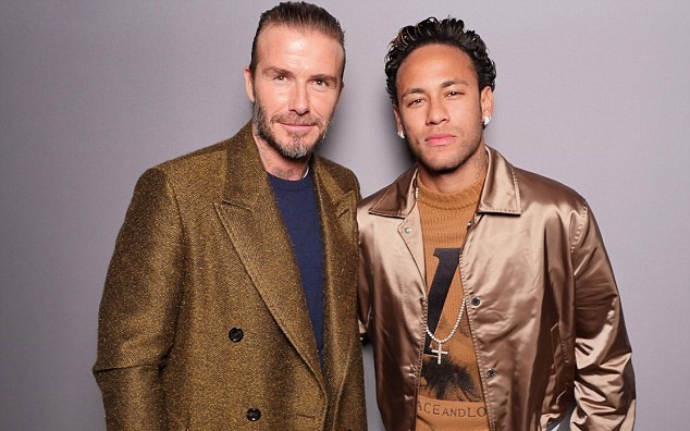 Ảnh bài viết Lập poker, Neymar hóa soái ca sánh vai David Beckham