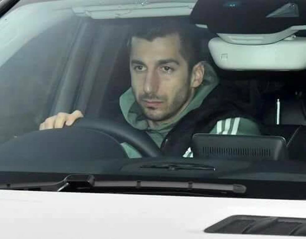 Ảnh bài viết Mkhitaryan không kìm được nước mắt trong ngày chia tay Man Utd