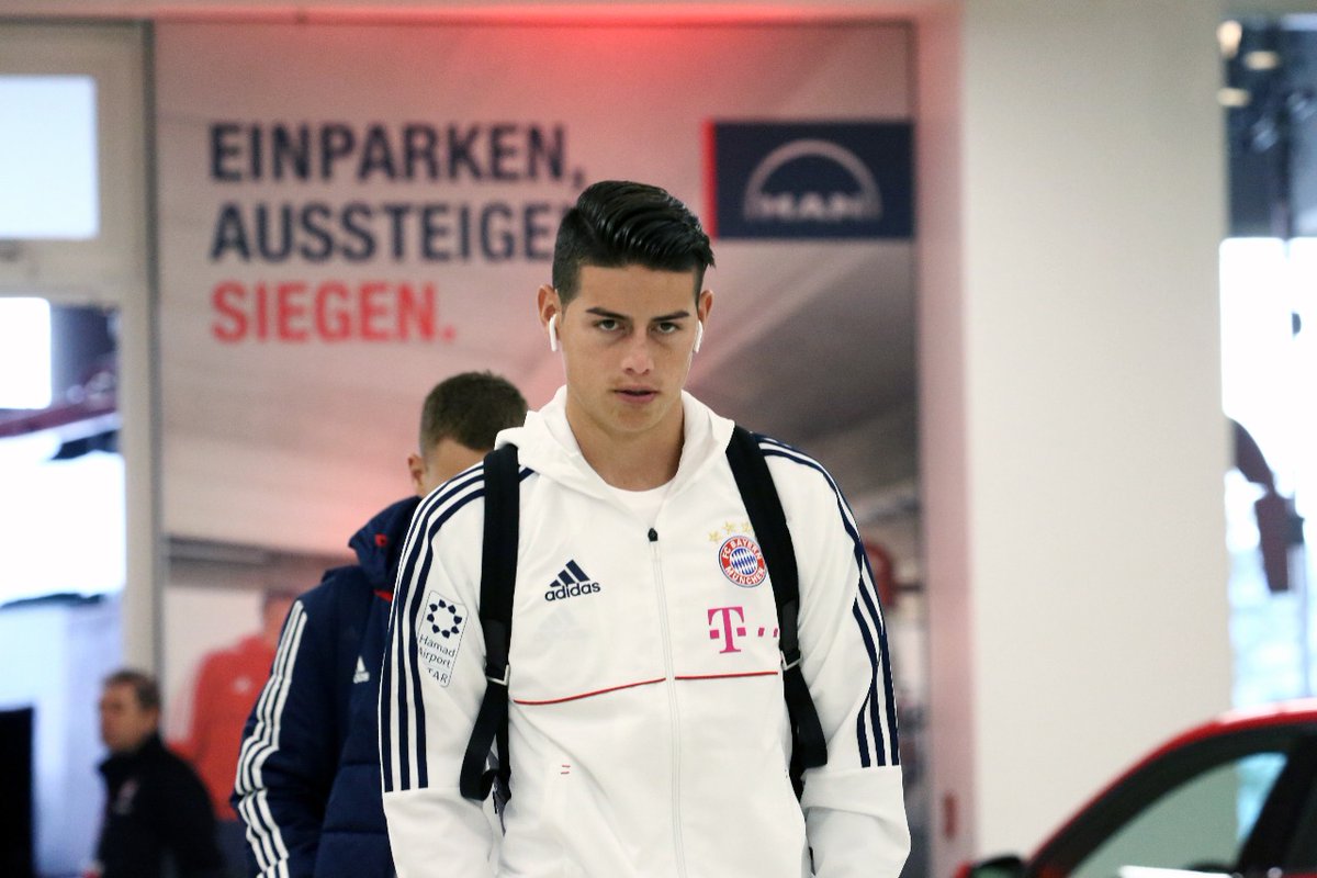 Ảnh bài viết James Rodriguez hút hồn phái nữ trên đường đến sân thi đấu