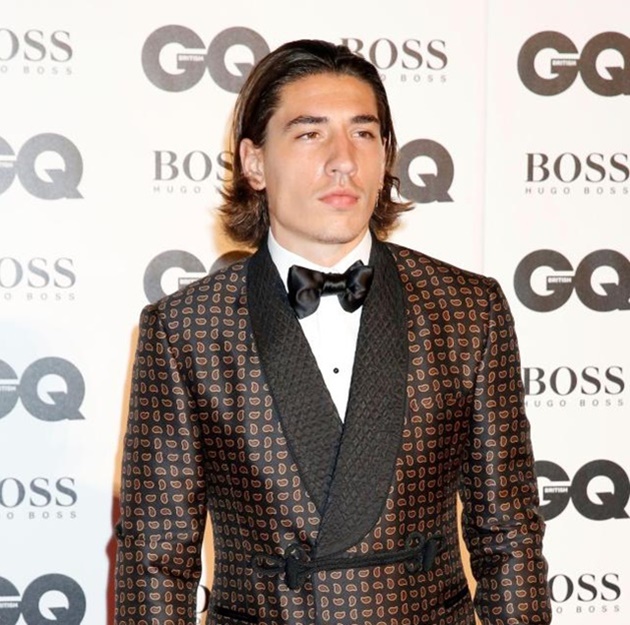 Hector Bellerin mặc đồ hiệu đáng giá cỡ nào?