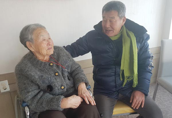 Ảnh bài viết Mẹ HLV Park Hang-seo nghẹn ngào: Tôi nhớ “cậu út” rất nhiều