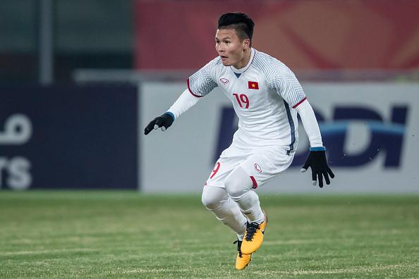 So sánh siêu phẩm của Quang Hải vs Lionel Messi