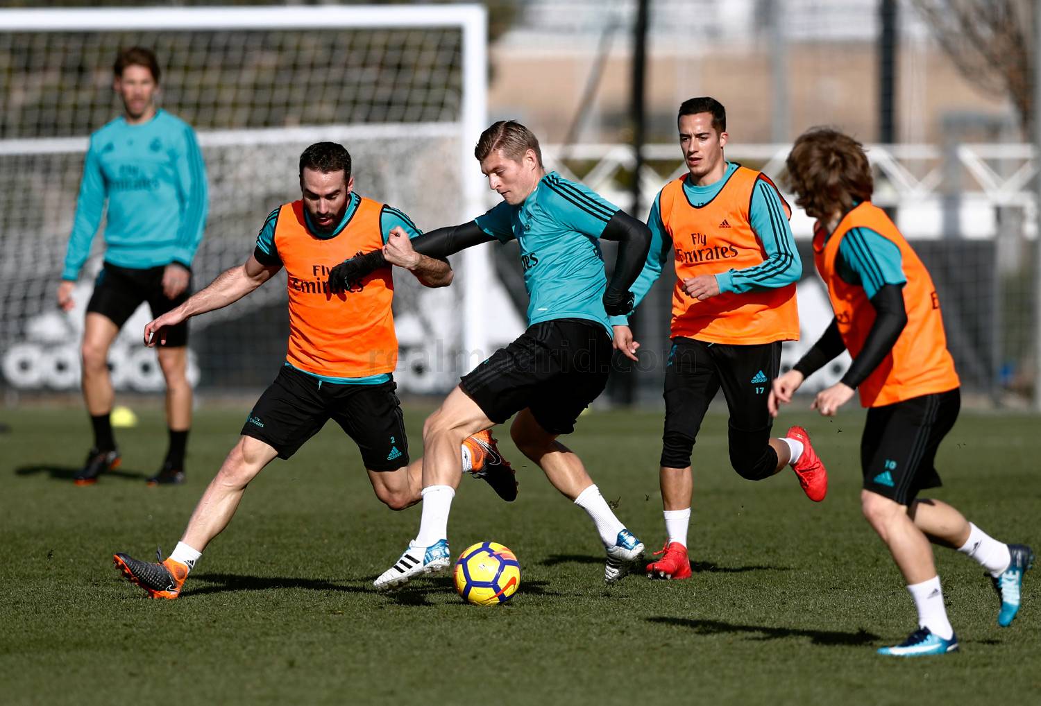 Ảnh bài viết Real Madrid lại tập cật lực trong ngày vắng Ronaldo