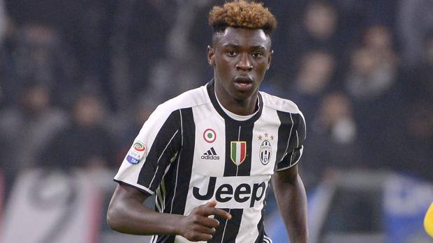 Siêu cò Raiola hét giá sao trẻ Juventus lên 75 triệu euro