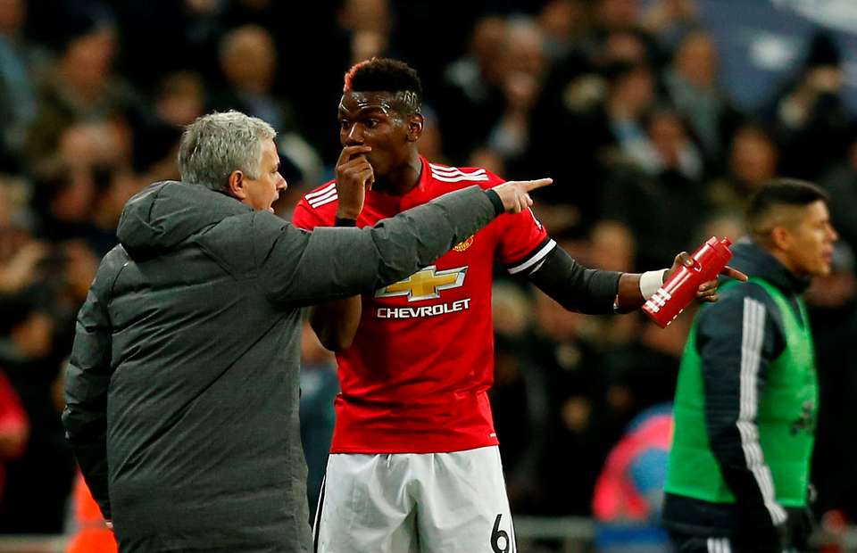 Man Utd lụn bại, vấn đề nằm ở Pogba