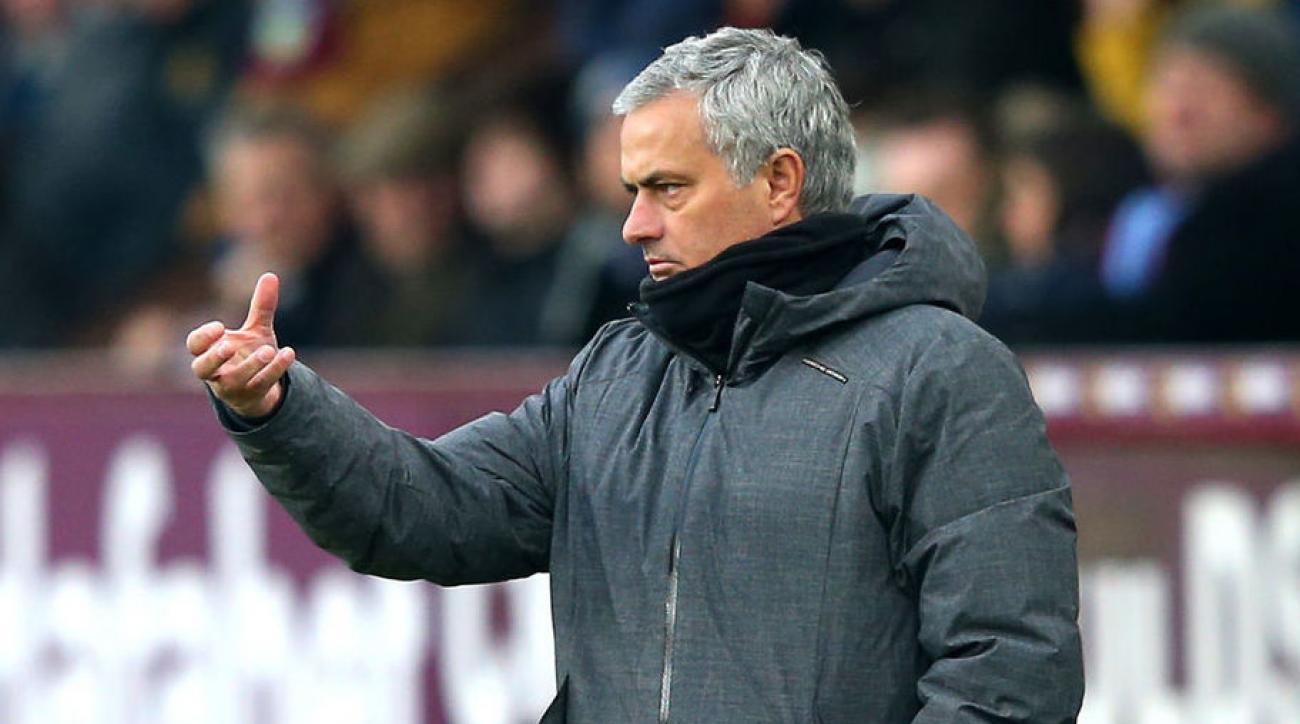 Ảnh bài viết Mourinho CHÍNH THỨC đầu hàng Man City